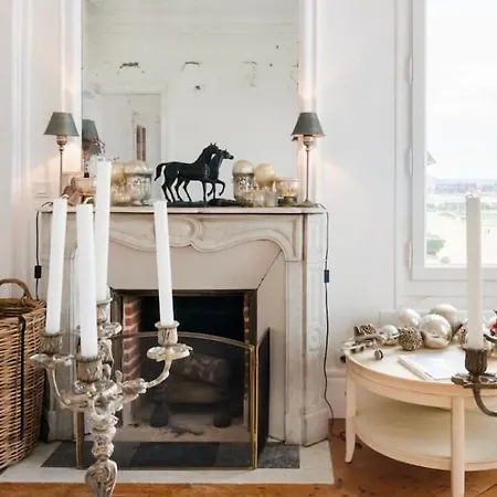 Magnifique Avec Cheminee Sur La * تروفيي سور مير