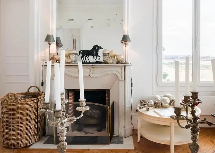 Magnifique Avec Cheminee Sur La * Trouville-sur-Mer