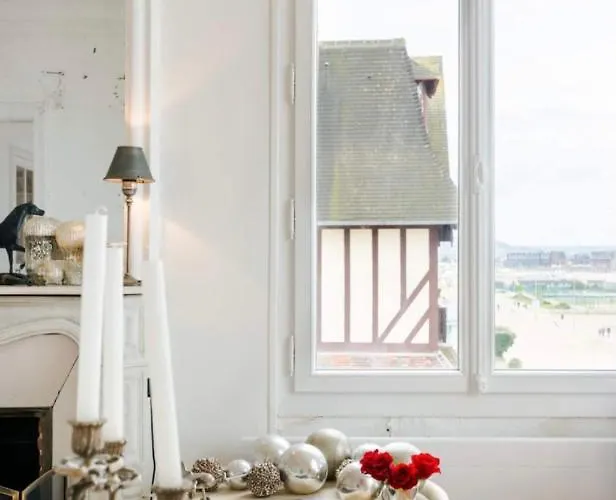 Magnifique Avec Cheminee Sur La * Trouville-sur-Mer